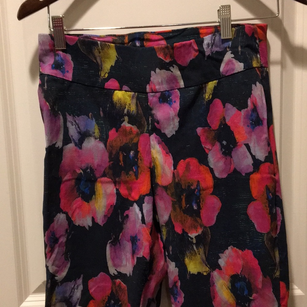 Soft Surroundings womens floral flowers pull on stretchy Pants size M black red